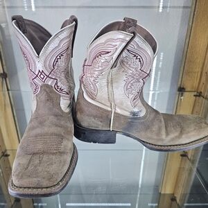 Western Cowboy Boots with Embroidered Design